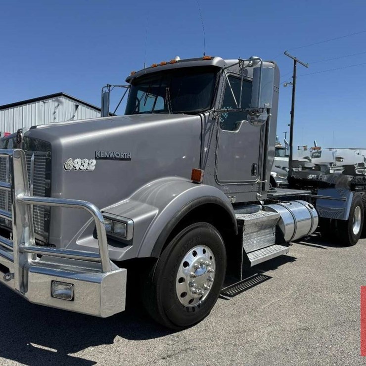 2013 KENWORTH T800