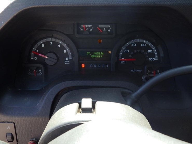 2009-utility-van-image-17