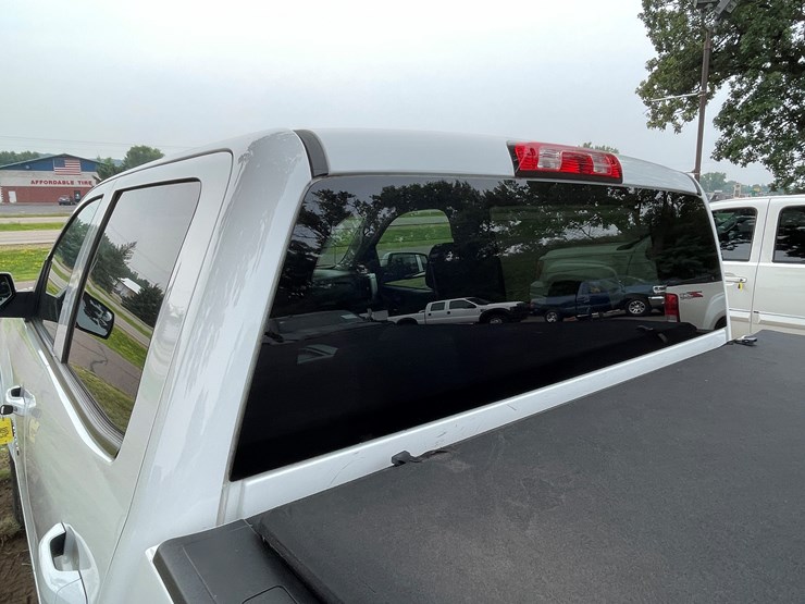 2015-chevrolet-silverado-1500-image-28