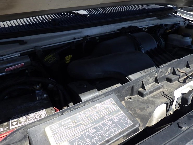 2009-utility-van-image-25