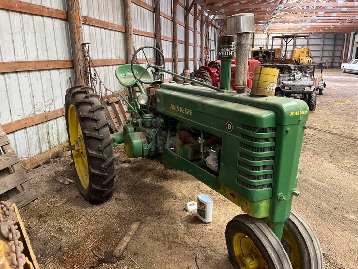 john-deere-b-image-3