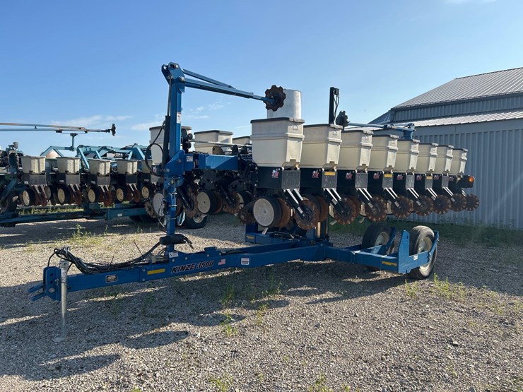 kinze-3500-image-1