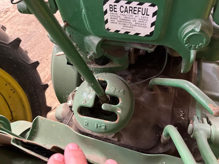 john-deere-b-image-8