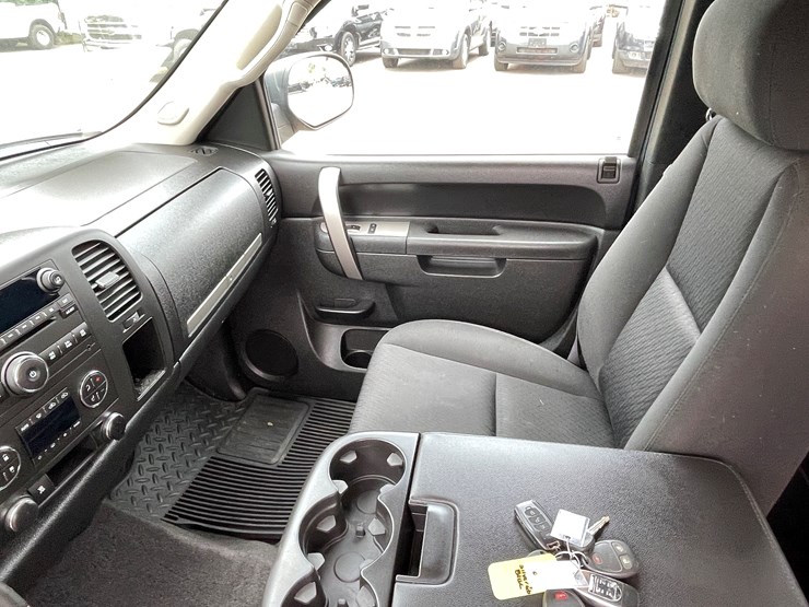 2011-chevrolet-silverado-1500-image-61