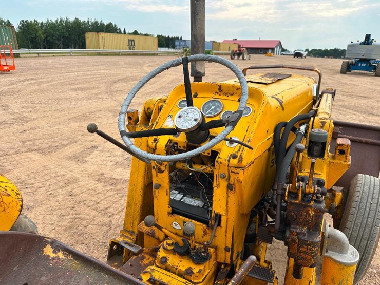 massey-ferguson-30-image-27