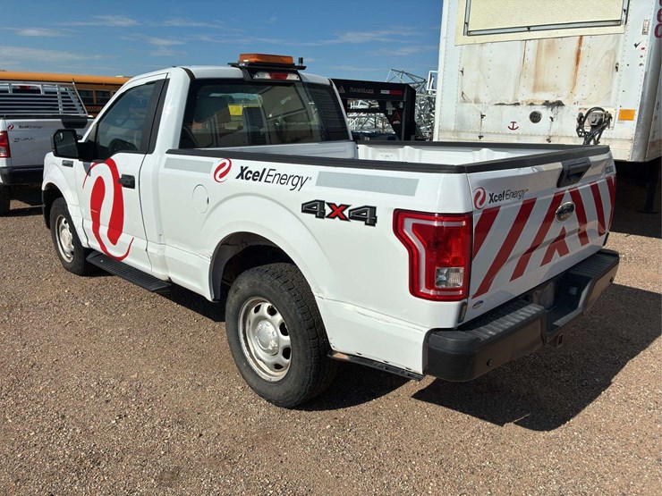 2017-ford-f150-xl-image-5