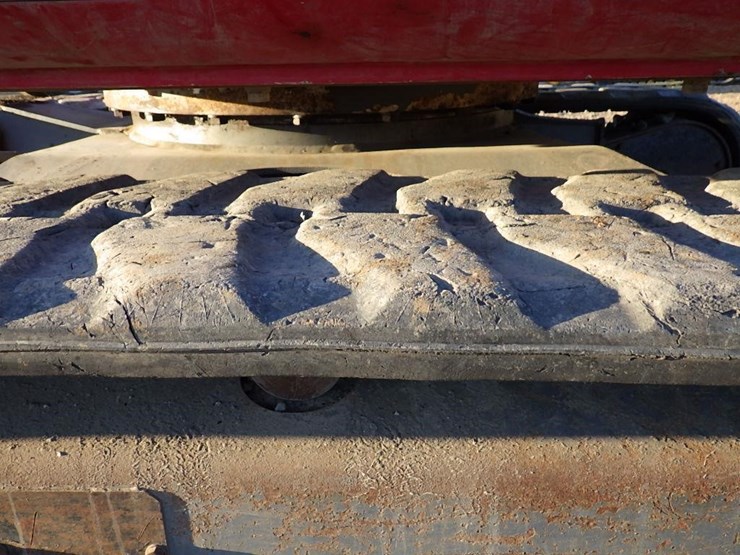 2019-takeuchi-tb260-image-37