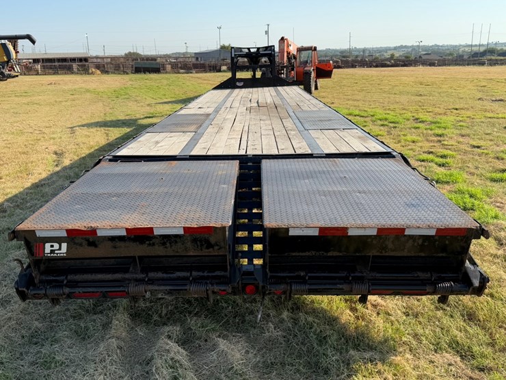 2023-pj-flatbed-image-9