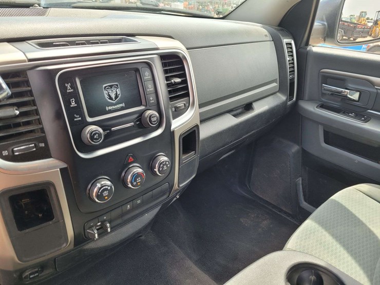 2014-ram-2500-slt-image-10