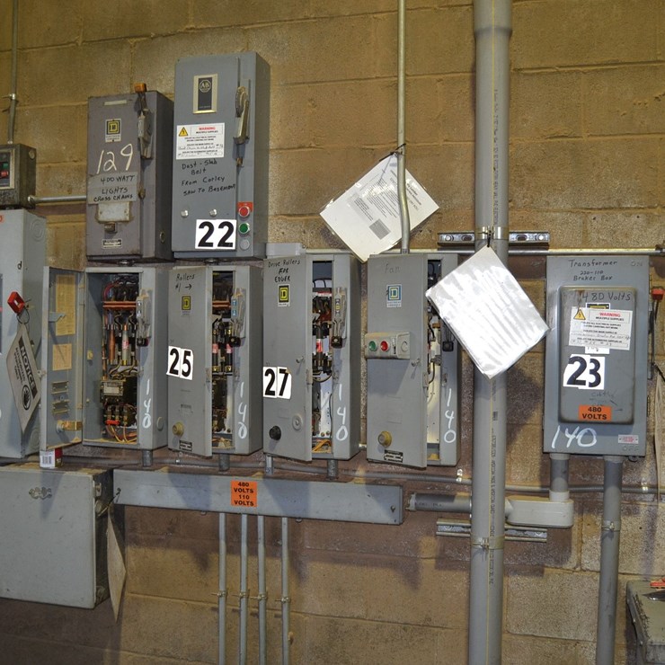 ELECTRICAL PANEL W/ 5 SIZE 0 STARTER W/ DISCONNECT W/ GE 200 AMP DISCONNECT