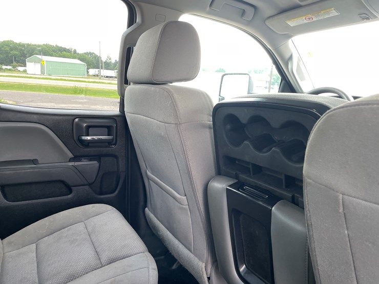 2019-chevrolet-silverado-2500-image-68