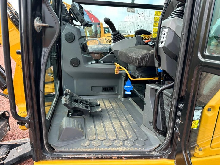 2020-caterpillar-306-cr-image-48