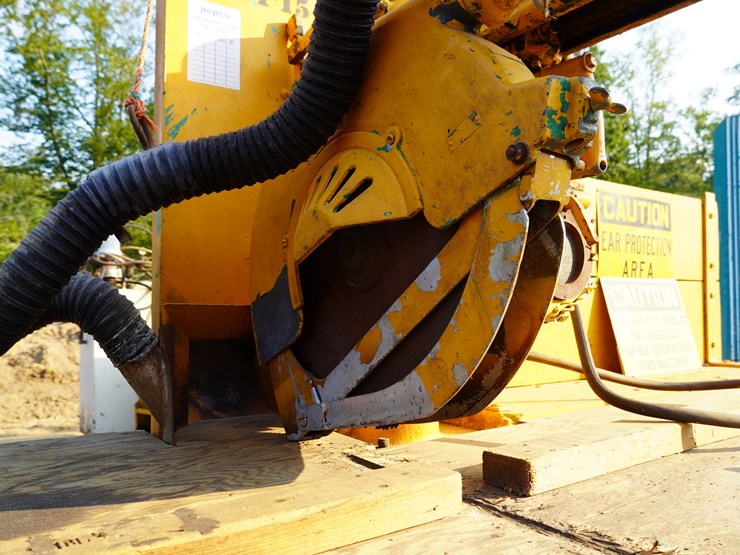 #173-•-dewalt-cut-off-saw-image-6