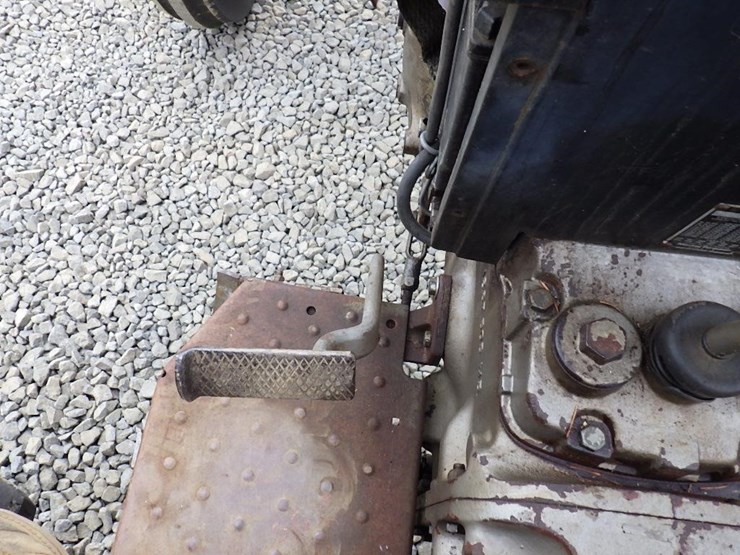 massey-ferguson-255-image-25