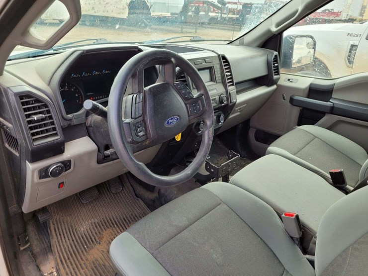 2017-ford-f150-image-8