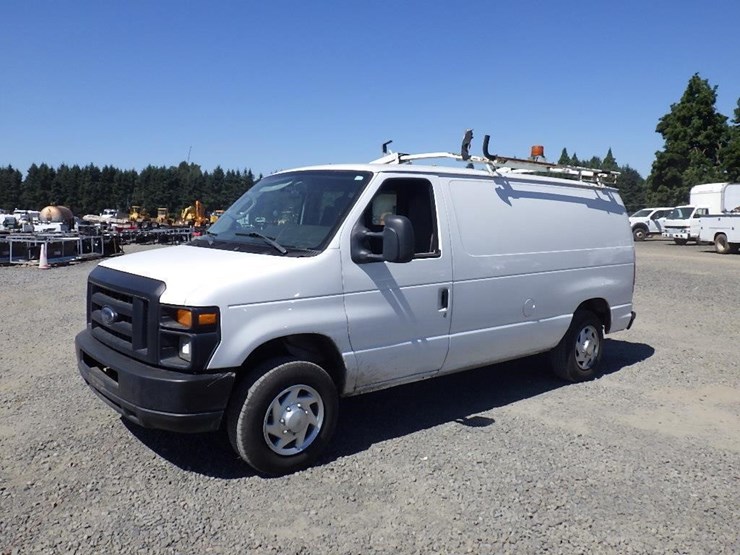 2009-utility-van-image-1