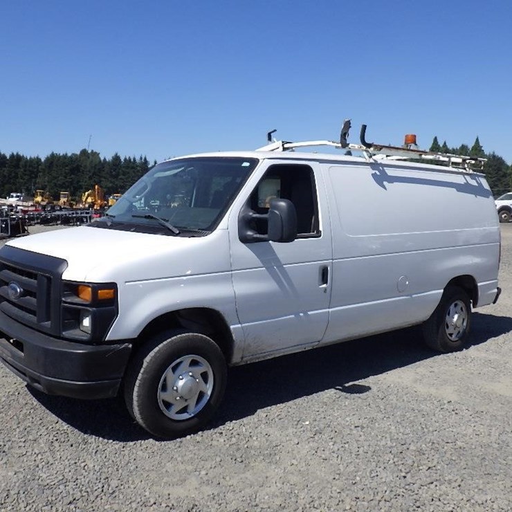 2009 UTILITY Van