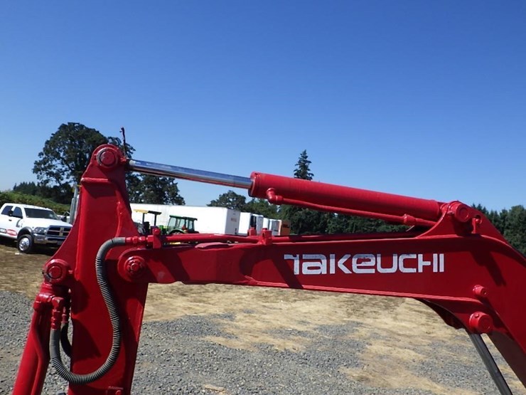takeuchi-tb020-image-10