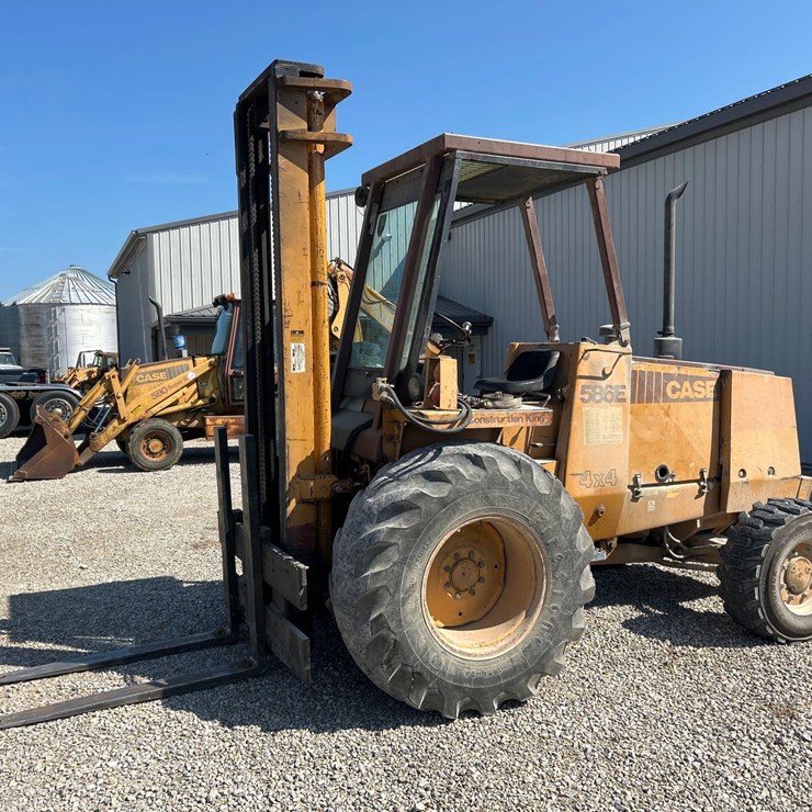 CASE 586E