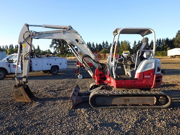2019-takeuchi-tb260-image-6