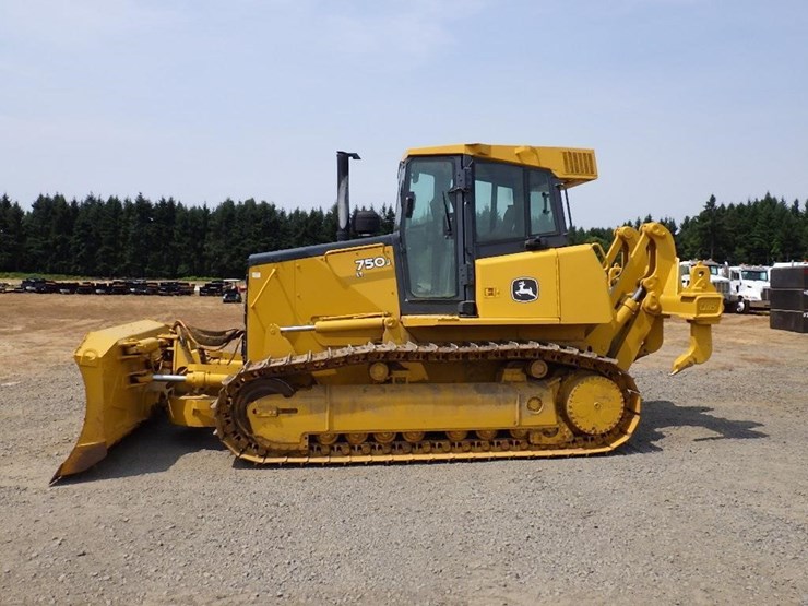 deere-750j-lt-image-6