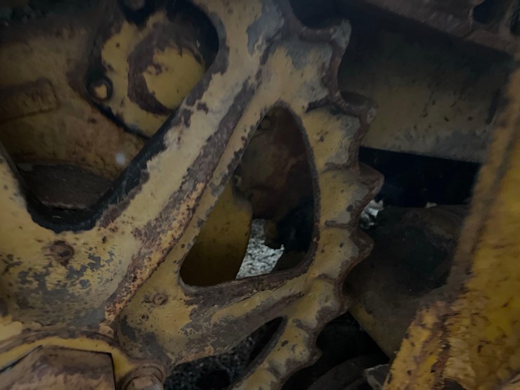 caterpillar-d2-image-41