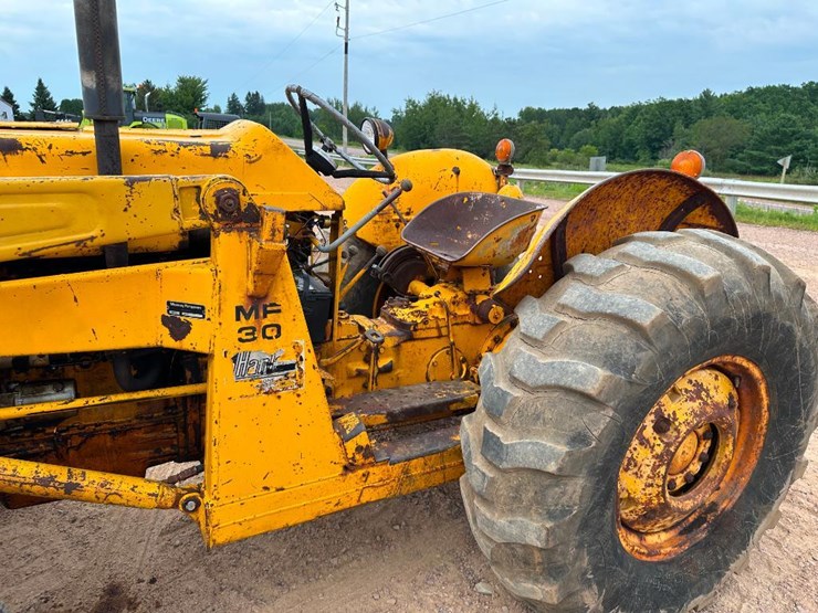 massey-ferguson-30-image-11