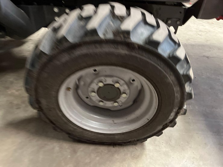massey-ferguson-1755m-image-8