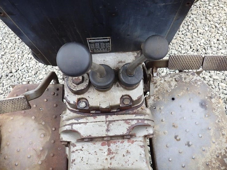 massey-ferguson-255-image-23