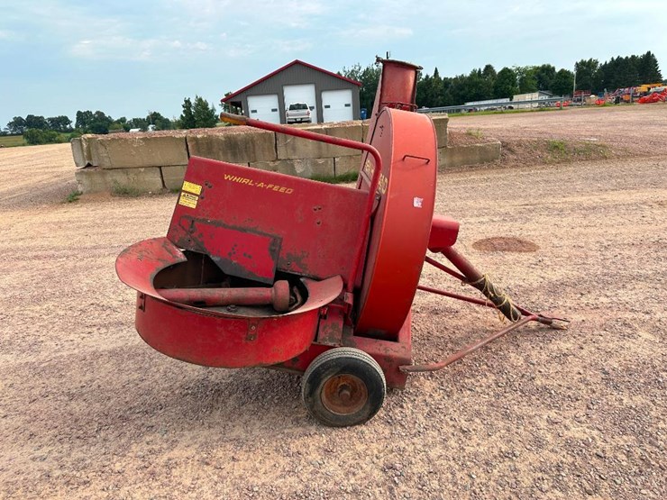 new-holland-28-image-2