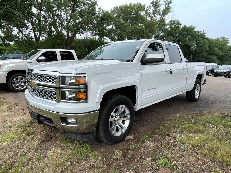 2015-chevrolet-silverado-1500-image-1