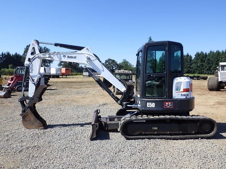2012-bobcat-e50-image-7