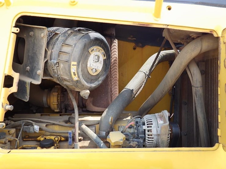 deere-750j-lt-image-21