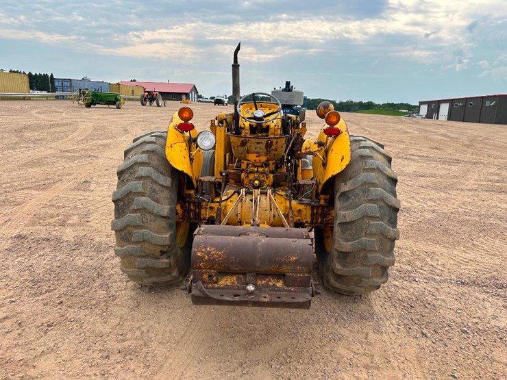 massey-ferguson-30-image-5