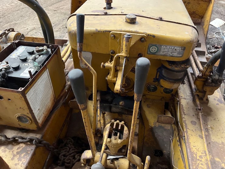caterpillar-d2-image-46