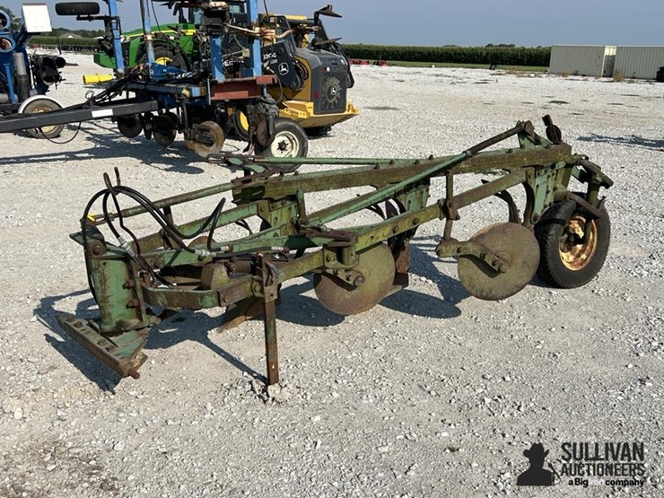 john-deere-2-image-1