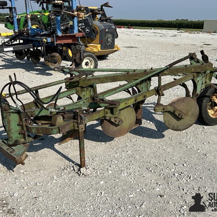 JOHN DEERE 2