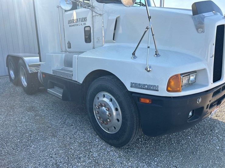 1990-kenworth-t600-image-7