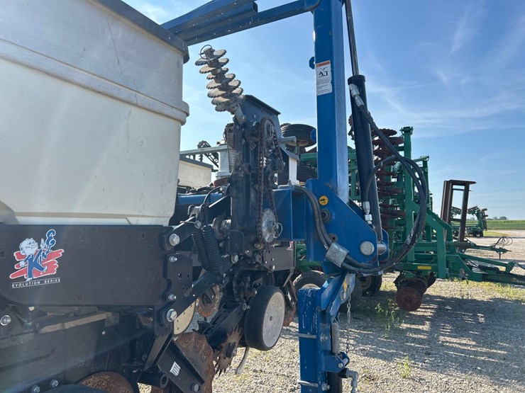 kinze-3500-image-24