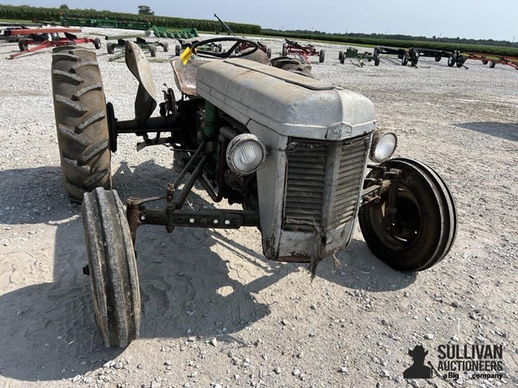 massey-ferguson-35-image-15