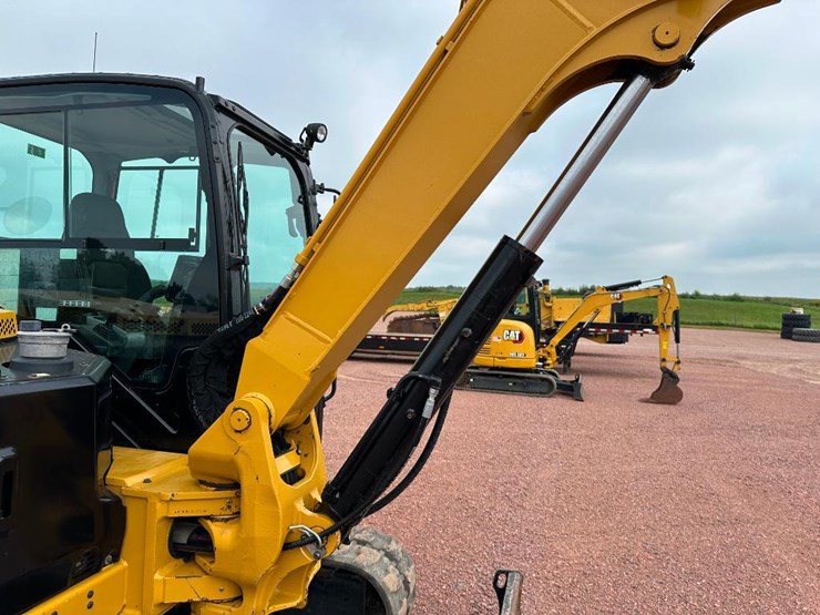 2020-caterpillar-306-cr-image-30