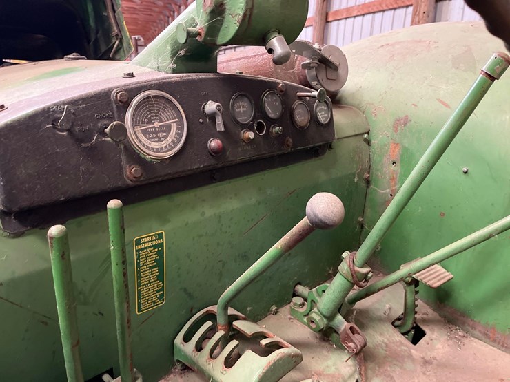 john-deere-830-image-7