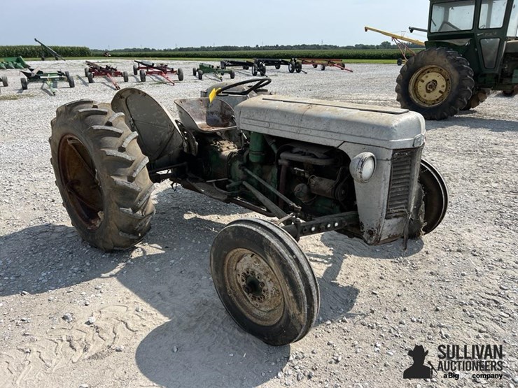 massey-ferguson-35-image-3
