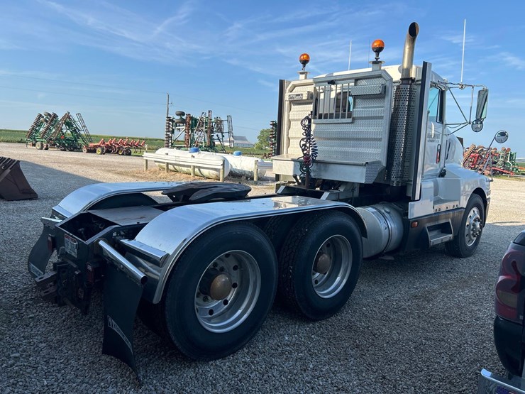 1990-kenworth-t600-image-4