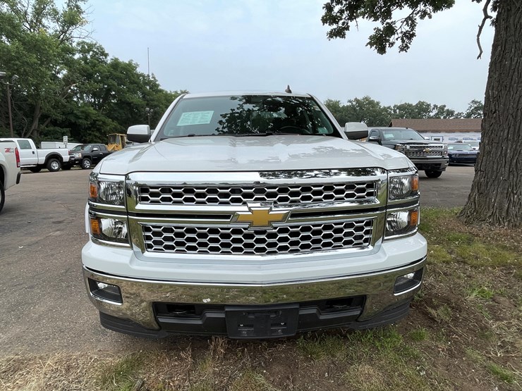 2015-chevrolet-silverado-1500-image-2