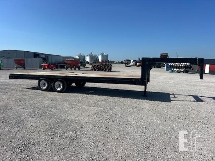 2025-shop-built-trailer-image-2