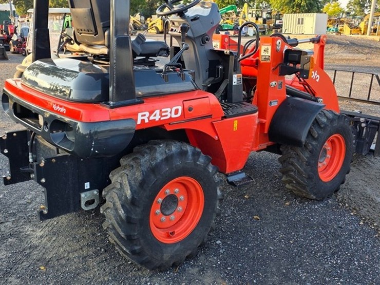 2023-kubota-r430-image-14