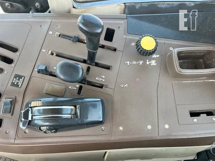 john-deere-6415-image-44