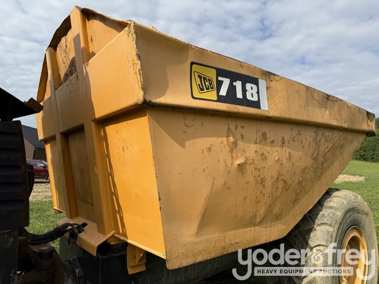 2005-jcb-718-image-17