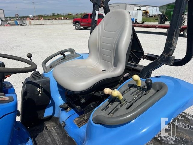 2008-new-holland-t2220-image-26